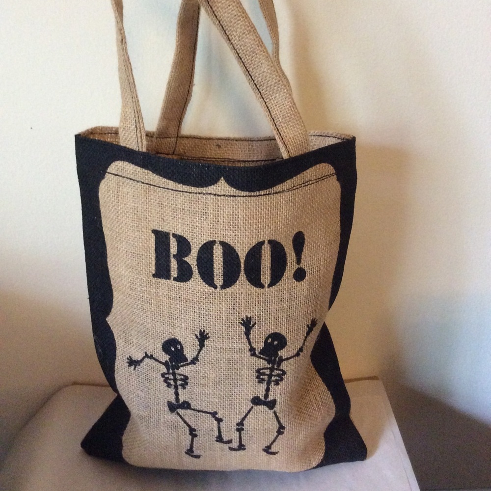 Burlap Halloween Trick or Treat Bag.